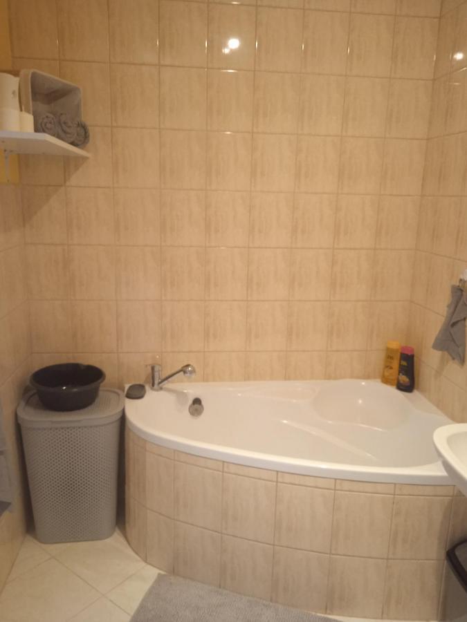 Sloneczny Apartament W Centrum Pieknych Karkonoszy Jelenia Gora Exterior photo